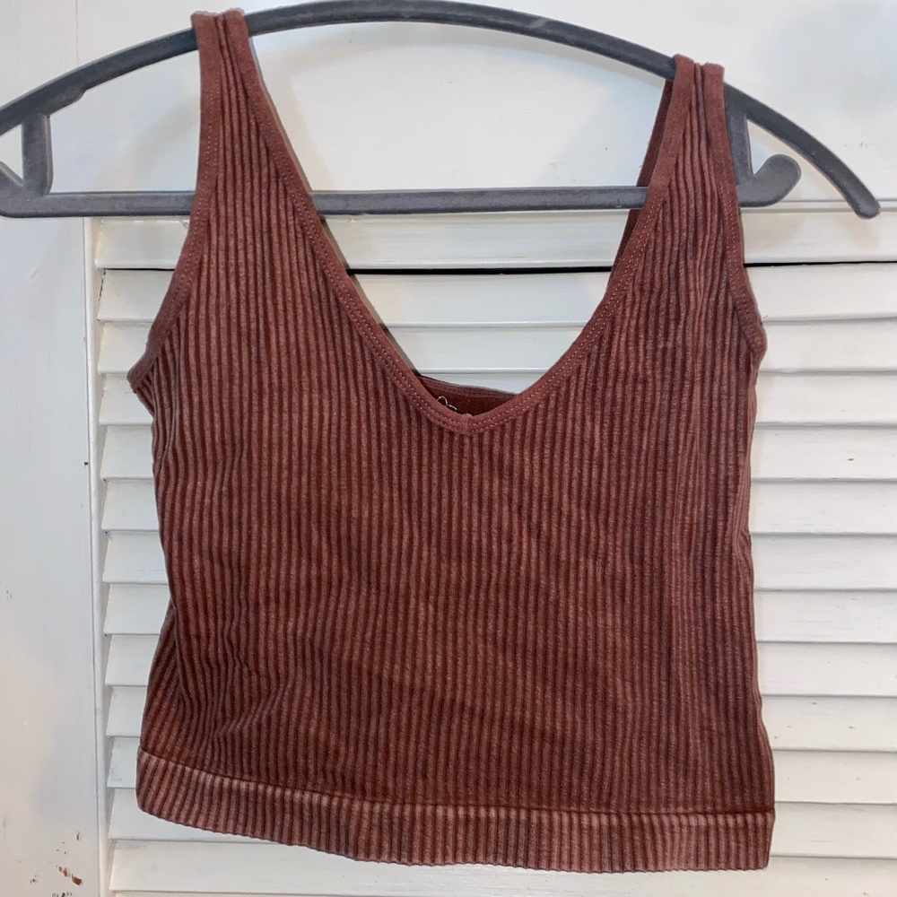Brown ribbed crop tank top
